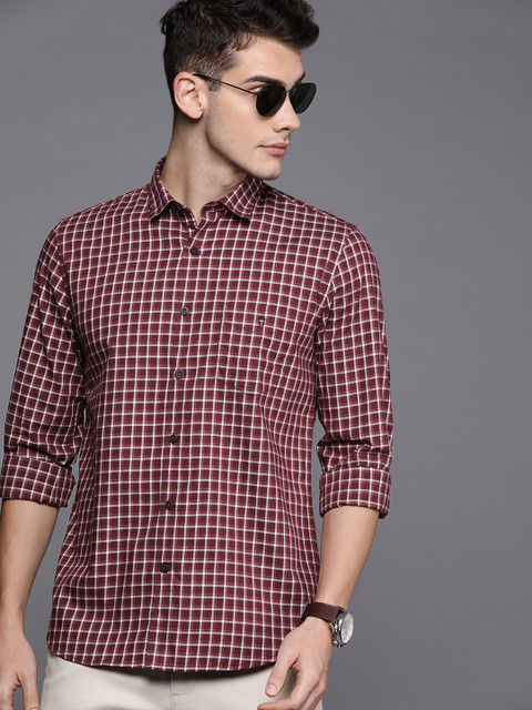 

Louis Philippe Sport Men Maroon & White Super Slim Fit Checked Casual Shirt