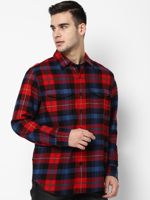 

AMERICAN EAGLE OUTFITTERS Men Red & Blue Regular Fit Checked Casual Shirt