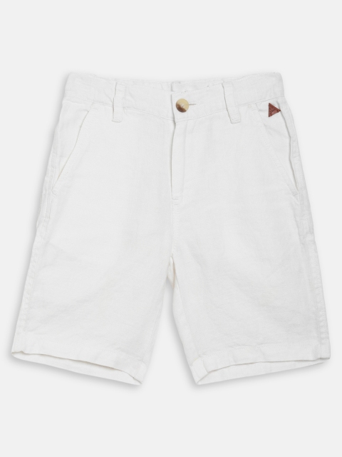 

Blue Giraffe Boys White Solid Regular Fit Regular Shorts