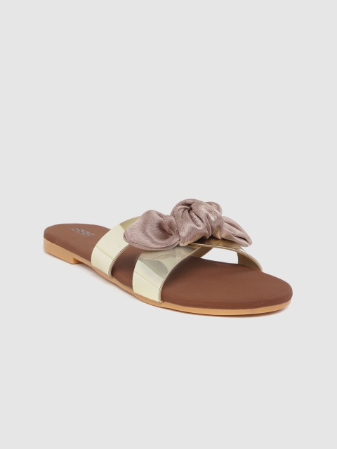 

Street Style Store Women Gold-Toned & Mauve Solid Open Toe Flats