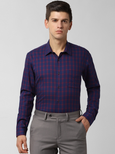

Peter England Men Navy Blue & Red Regular Fit Checked Formal Shirt