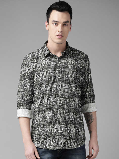 

Blackberrys Men White & Green Slim Fit Printed Casual Corduroy Shirt