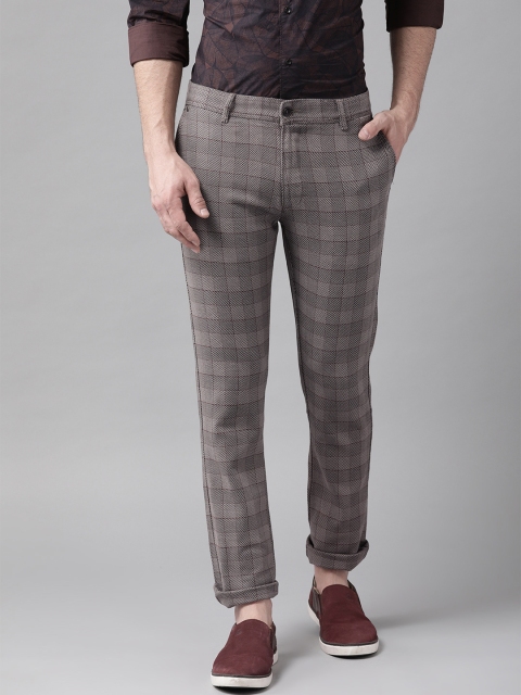 

Blackberrys Men Grey Sharp Fit Checked Regular Trousers