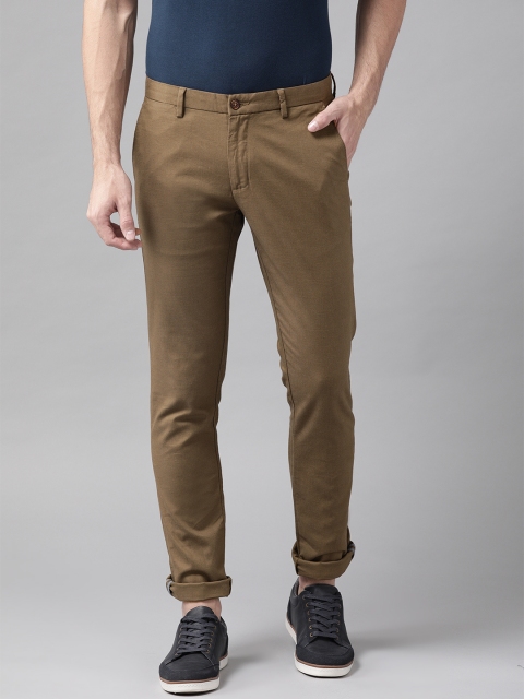

Blackberrys Men Brown Sharp Fit Self-Design Chinos