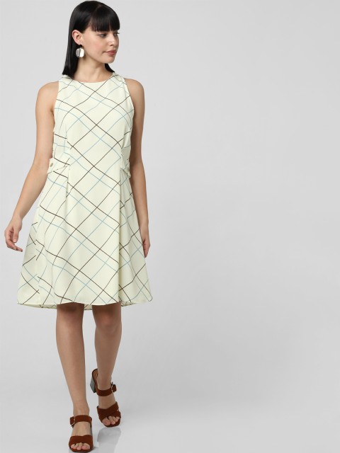 

Vero Moda Women Off-White & Black Printed Fit and Flare Dress