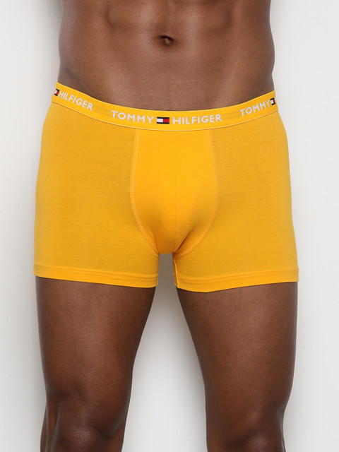 

Tommy Hilfiger Men Yellow Solid Trunks A9AB4189