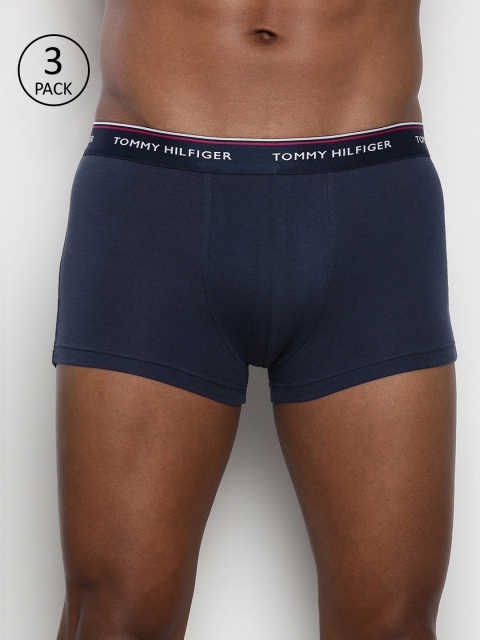 

Tommy Hilfiger Men Pack of 3 Navy Blue Solid Trunks P0AB4145