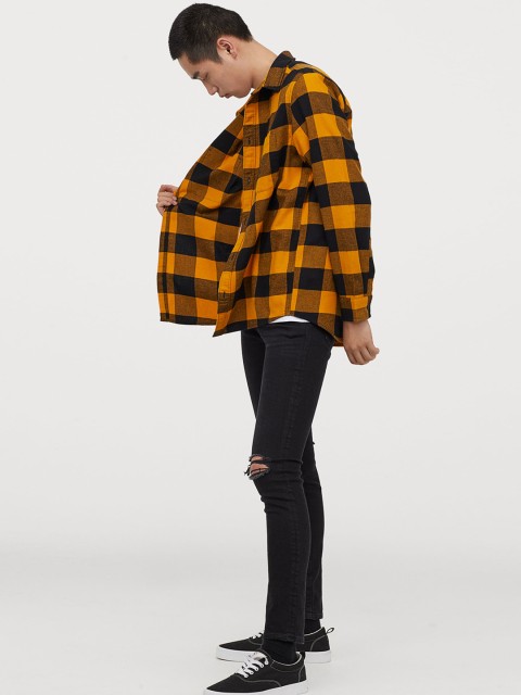 

H&M Men Yellow & Black Checked Cotton Flannel Shirt