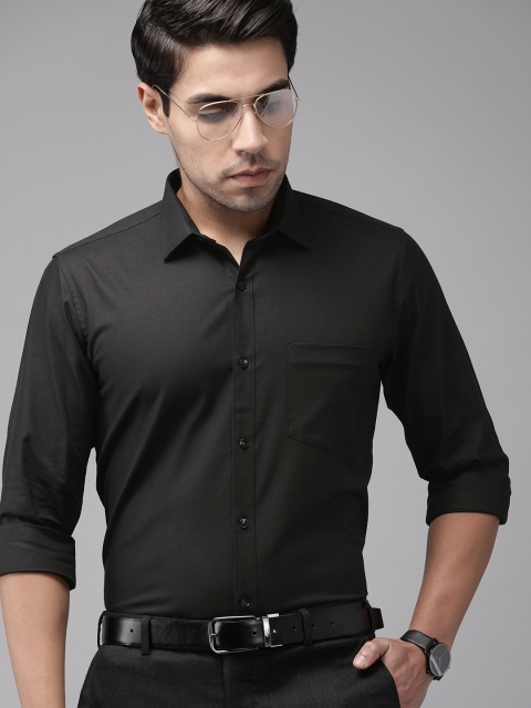 

Van Heusen Men Black Slim Fit Solid Formal Shirt