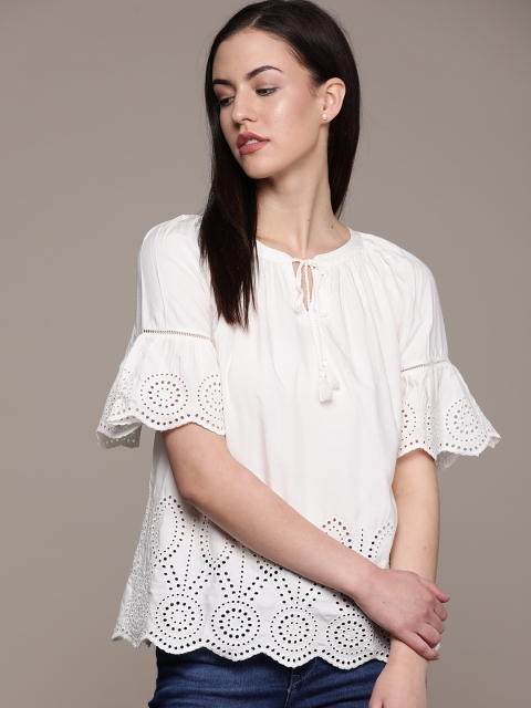 

GAP Women Off-White Schiffli Embroidered Detail Top