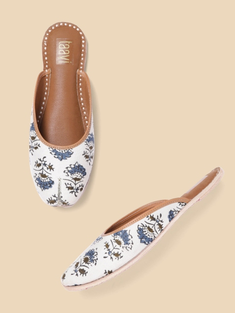 

Taavi Women Off-White & Navy Blue Printed Mojaris