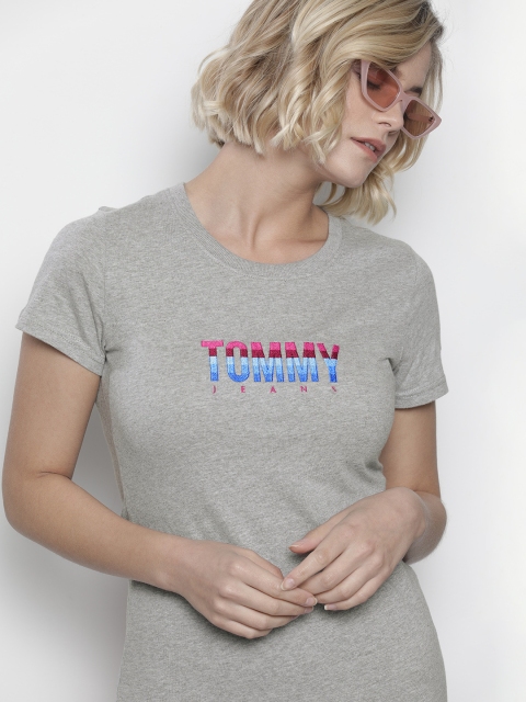 

Tommy Hilfiger Women Grey Melange Printed Slim Fit Round Neck T-shirt