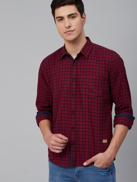 

DENNISON Men Maroon & Black Comfort Slim Fit Handcrafted Checked Casual Shirt