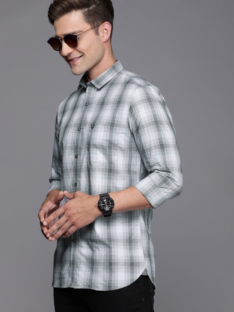 

Allen Solly Sport Men Grey & Black Modern Slim Fit Checked Casual Shirt