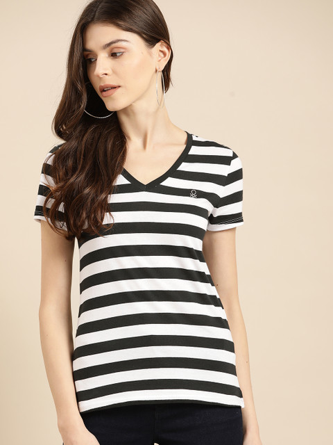 

United Colors of Benetton Women Black & White Striped V-Neck T-shirt