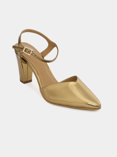 

Inc 5 Women Gold-Toned Solid Pumps