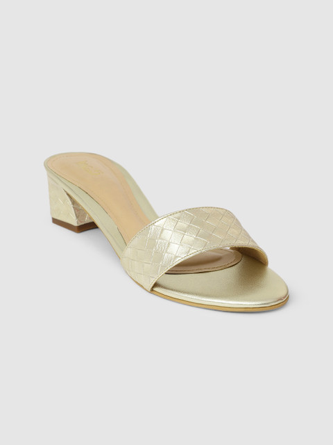 

Inc 5 Women Gold-Toned Textured Sandals