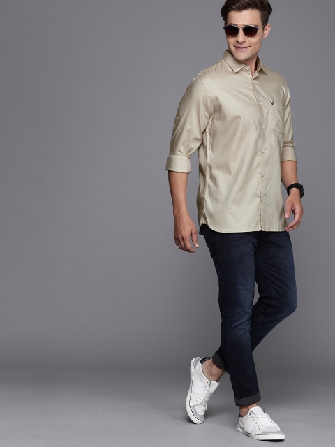 

Allen Solly Men Beige Sport Sport Fit Self Design Casual Shirt