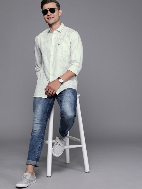 

Allen Solly Men White & Blue Sport Fit Checked Casual Shirt