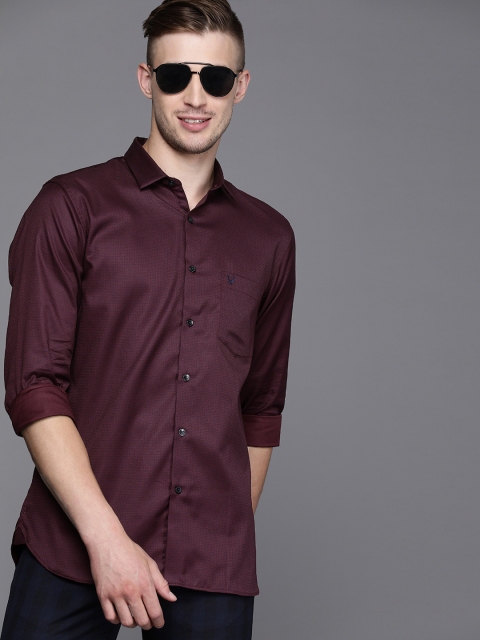 

Allen Solly Men Burgundy & Black Sport Fit Self Design Casual Shirt