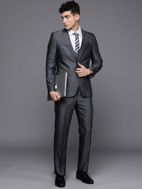 

Raymond Men Blue Solid Contemporary Fit Single-Breasted Formal Suit