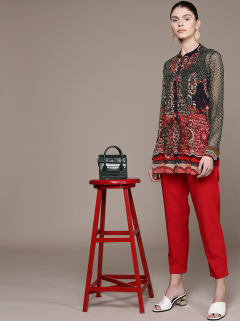 

Label Ritu Kumar Women Navy Blue & Green Printed Tunic