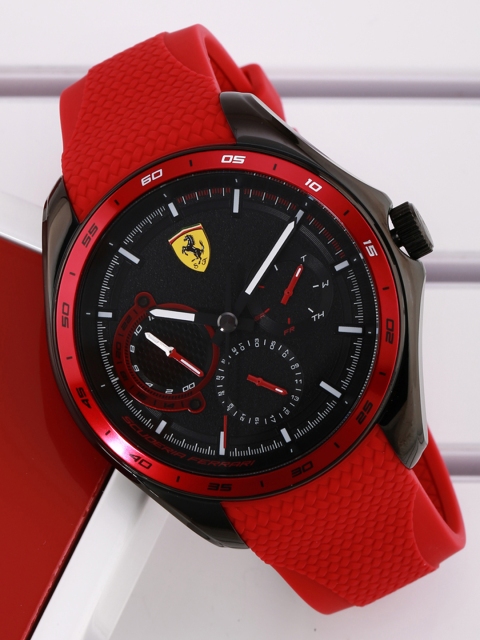 

SCUDERIA FERRARI Men Red Speedracer Analogue Watch 0830681