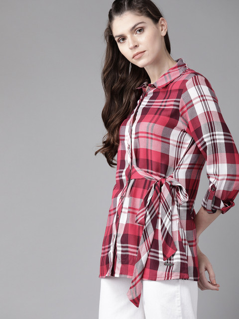 

Roadster Women Red & White Regular Fit Checked Casual Shirt