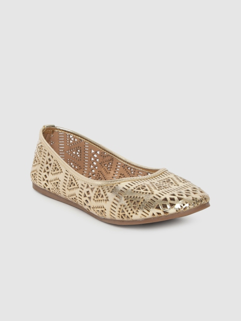 

Inc 5 Women Gold-Toned Textured Ballerinas