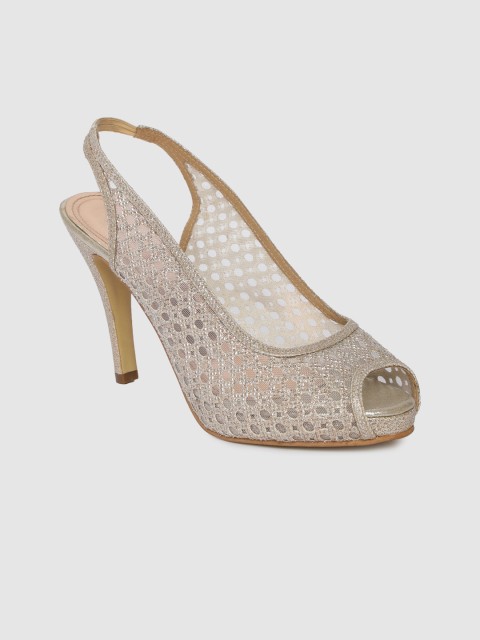 

Inc 5 Women Silver-Toned Solid Pumps