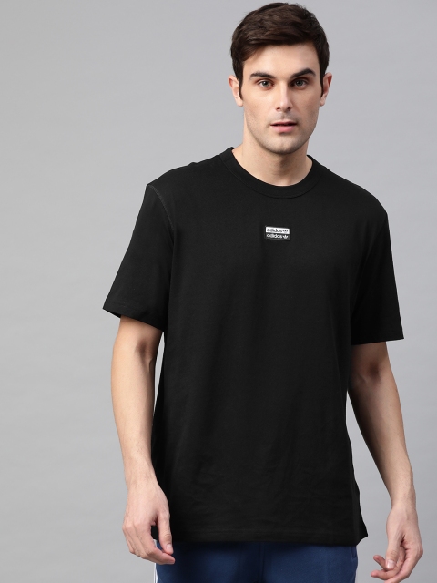 

ADIDAS Originals Men Black F Solid Round Neck T-shirt