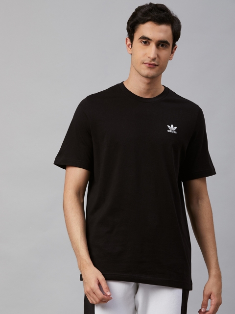 

ADIDAS Originals Men Black Essential Solid Round Neck T-shirt
