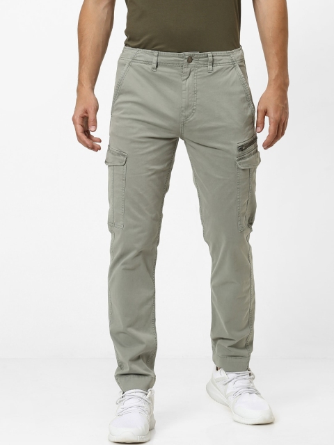 

Celio Men Green Slim Fit Solid Sustainable Cargos