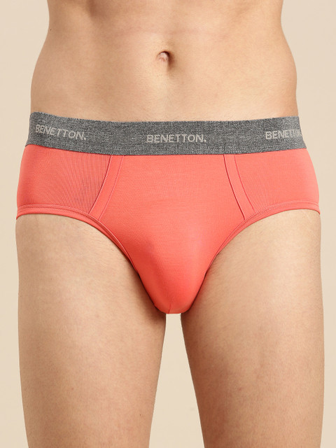 

Undercolors of Benetton Men Coral Orange Solid Briefs C09DI902L