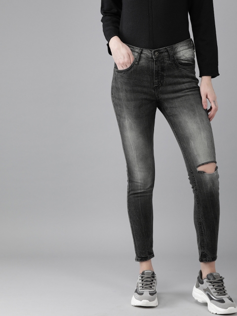 

Roadster Women Black Skinny Fit Mid-Rise Slash Knee Stretchable Cropped Jeans