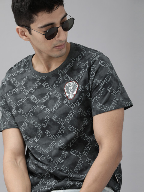 

Roadster Men Charcoal Grey Printed Round Neck T-shirt