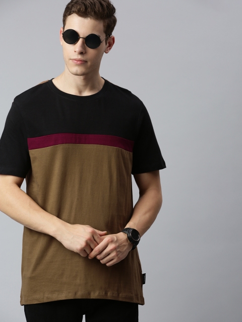 

Roadster Men Black & Brown Colourblocked Round Neck T-shirt