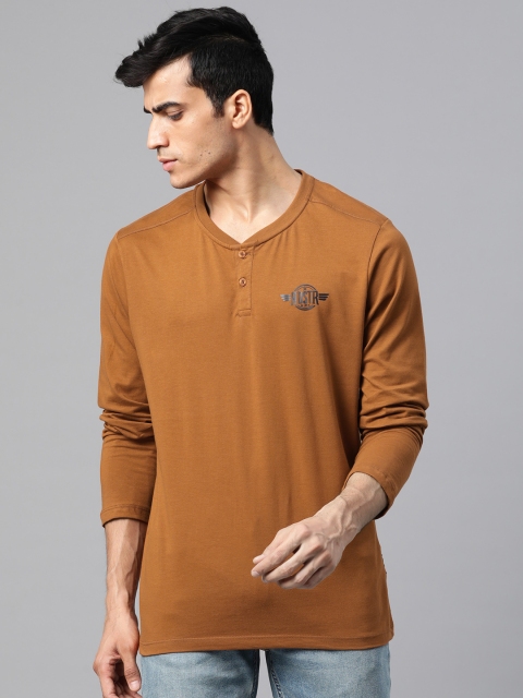 

Roadster Men Mustard Brown Solid Henley Neck T-shirt