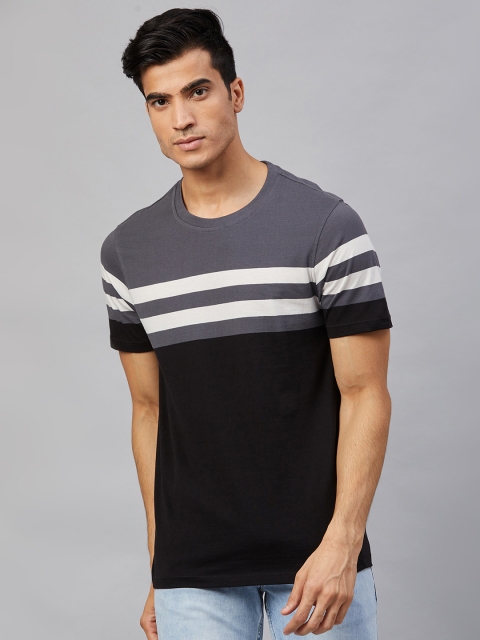 

Roadster Men Charcoal Grey and Black Colourblocked Round Neck T-shirt