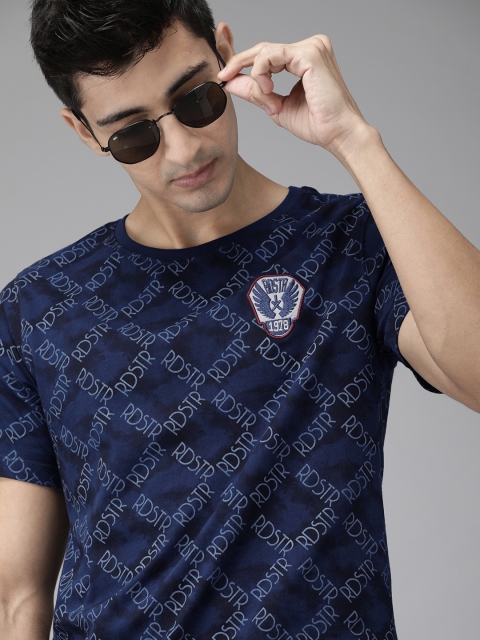 

Roadster Men Navy Blue Printed Round Neck T-shirt