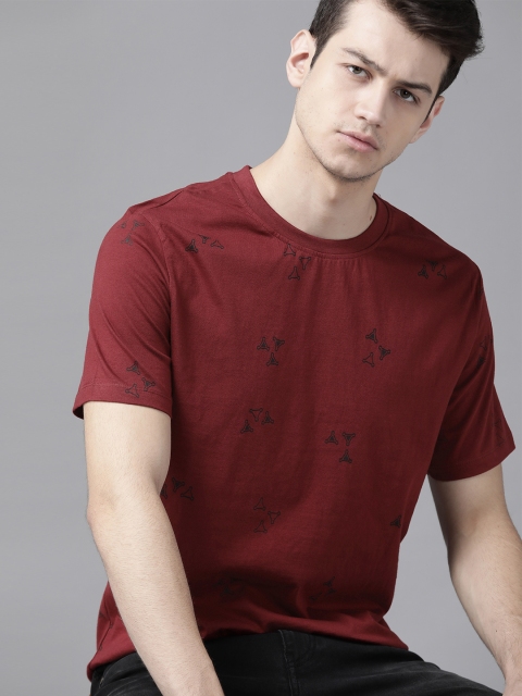 

Roadster Men Maroon & Black Printed Round Neck T-shirt