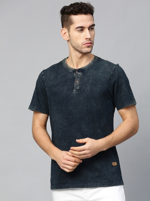 

Roadster Men Indigo Dyed Henley Neck T-shirt, Navy blue