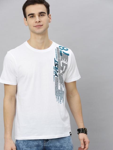 

Roadster Men White Solid Round Neck T-shirt