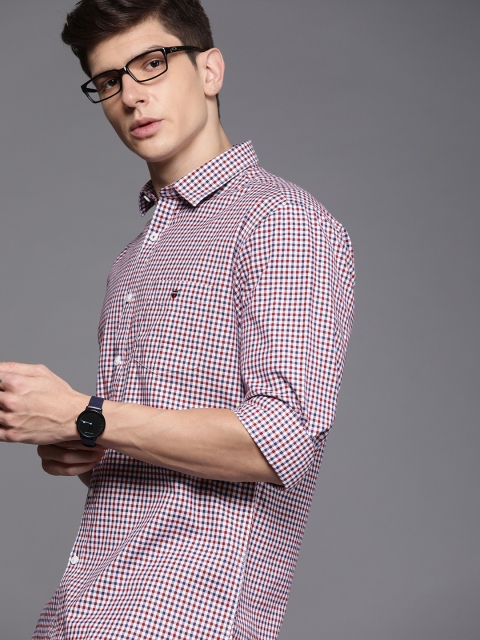 

Louis Philippe Sport Men Red & White Slim Fit Checked Casual Shirt