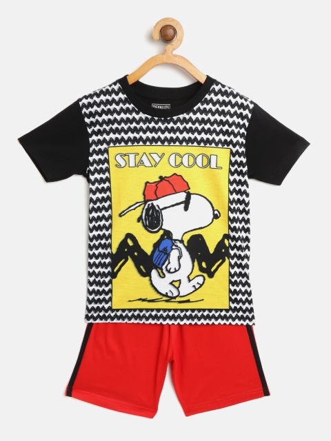 

Eteenz Boys Black & Red Snoopy Print T-shirt with Shorts