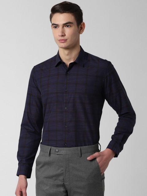 

Peter England Men Navy Blue Regular Fit Checked Formal Shirt