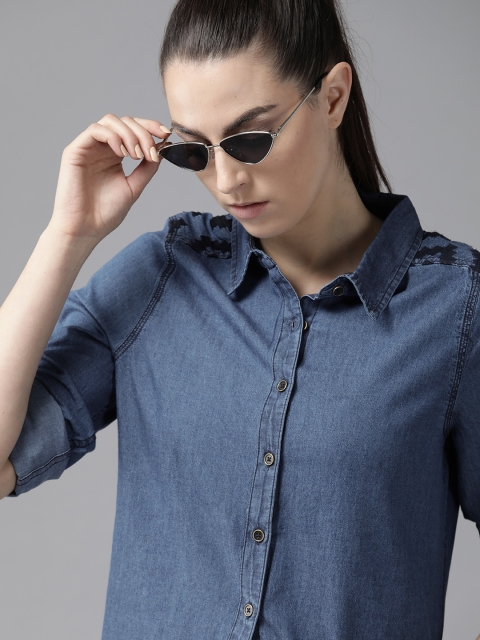 

Roadster Women Blue Regular Fit Solid Chambray Casual Shirt