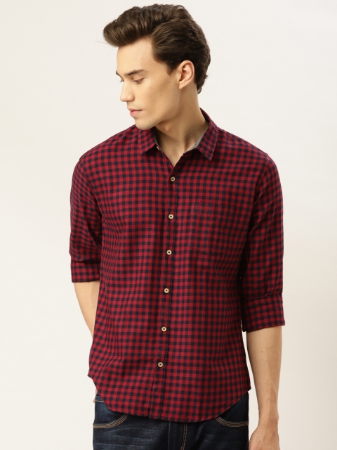 

GHPC Men Maroon & Black Comfort Slim Fit Checked Casual Shirt