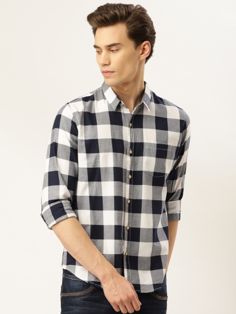 

GHPC Men White & Navy Blue Comfort Slim Fit Checked Casual Shirt