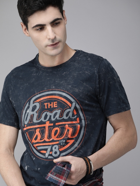 

Roadster Men Navy Blue Printed Round Neck Pure Cotton T-shirt